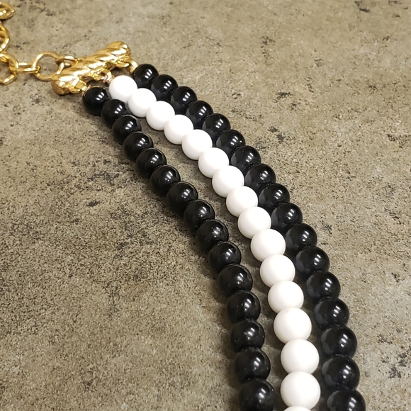 Monet 3 Strand Black & White Beaded Neckace vintage choker collar - Picture 5 of 9